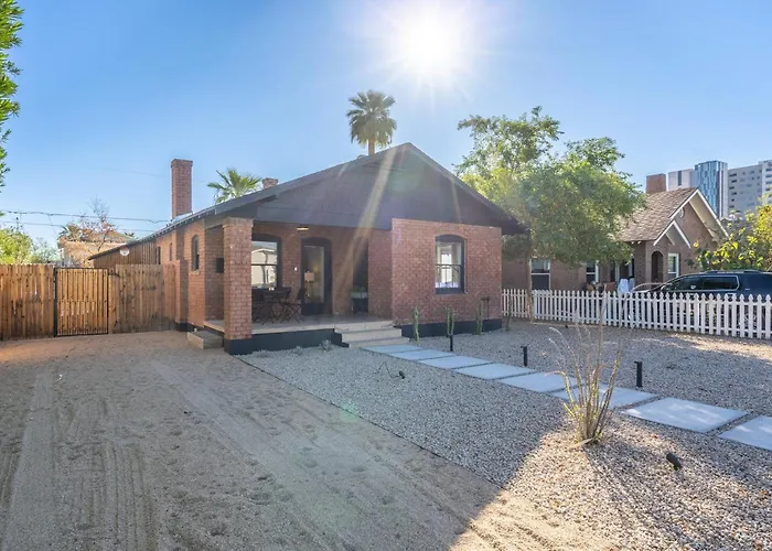 Coronado Casa Roosevelt Row Papago Dog Friendly