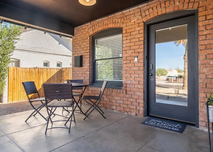 Coronado Casa Roosevelt Row Papago Dog Friendly