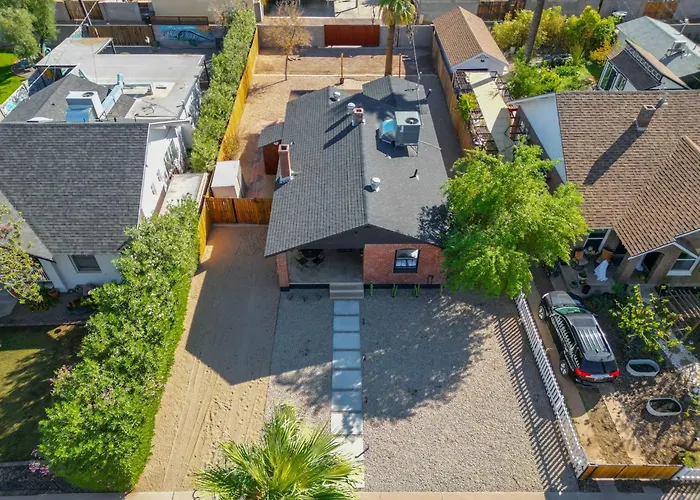 Coronado Casa Roosevelt Row Papago Dog Friendly